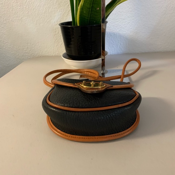Dooney & Bourke VTG Cavalry Leather Mini Belt Bag /Crossbody Bag Black Brown AWL - Picture 4 of 10